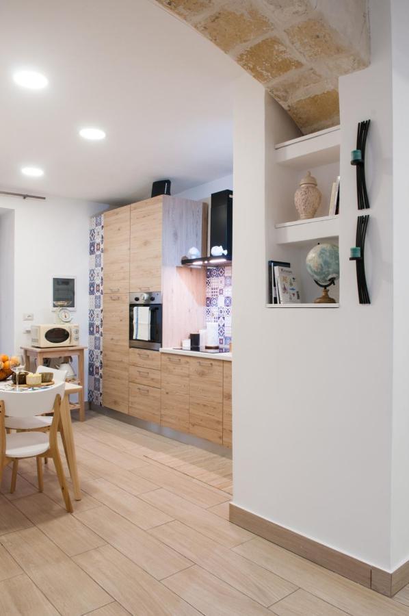 דירות סירקוזה Loft Del Teatro מראה חיצוני תמונה