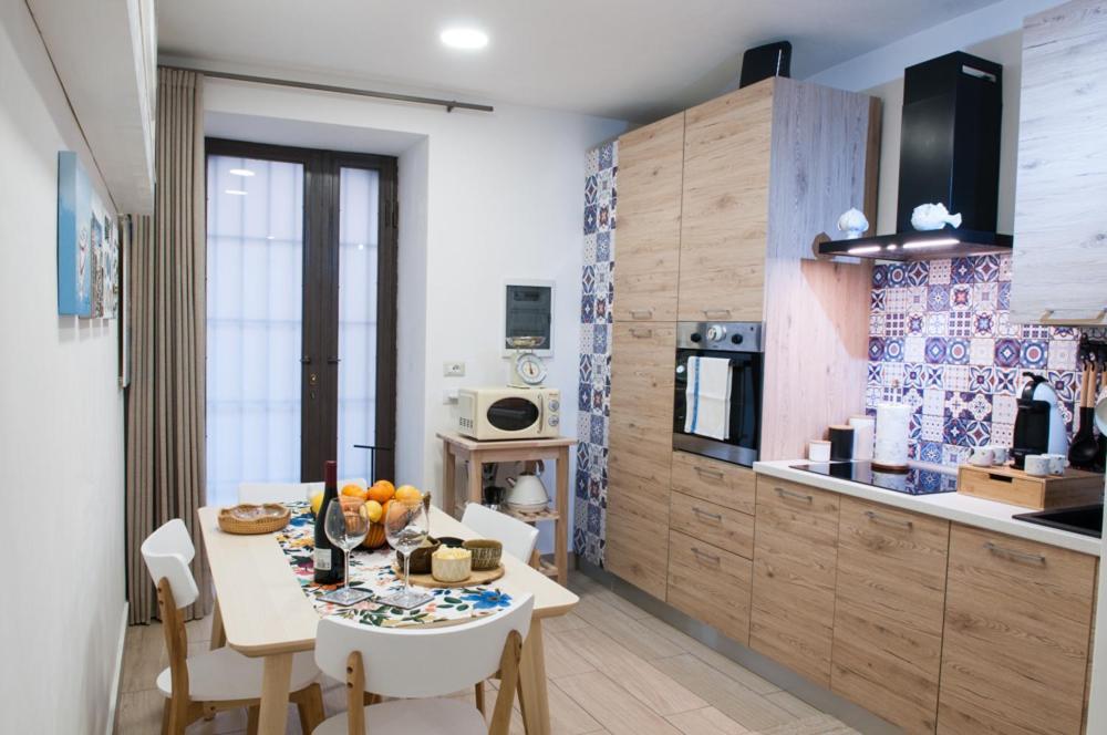 דירות סירקוזה Loft Del Teatro מראה חיצוני תמונה