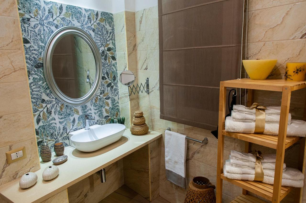 דירות סירקוזה Loft Del Teatro מראה חיצוני תמונה